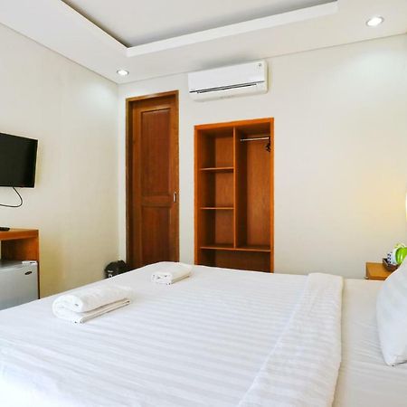Ronta Bungalows Кута Екстериор снимка
